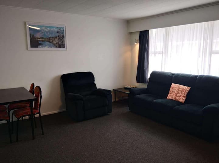 Queens Park Motels