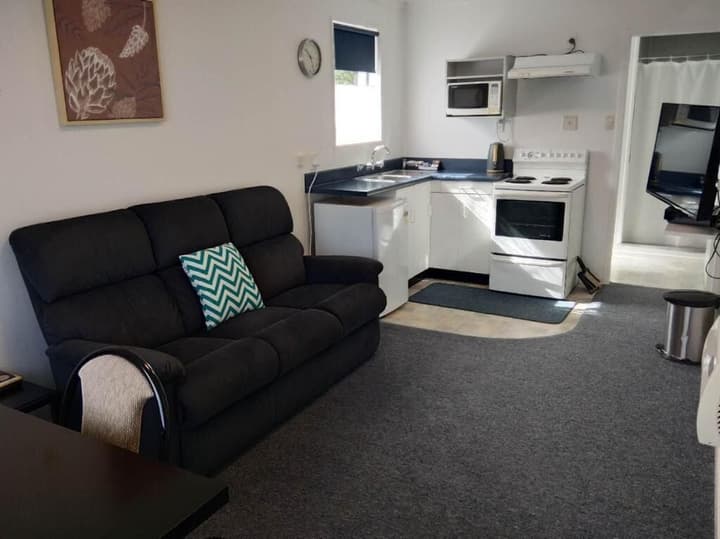 Queens Park Motels