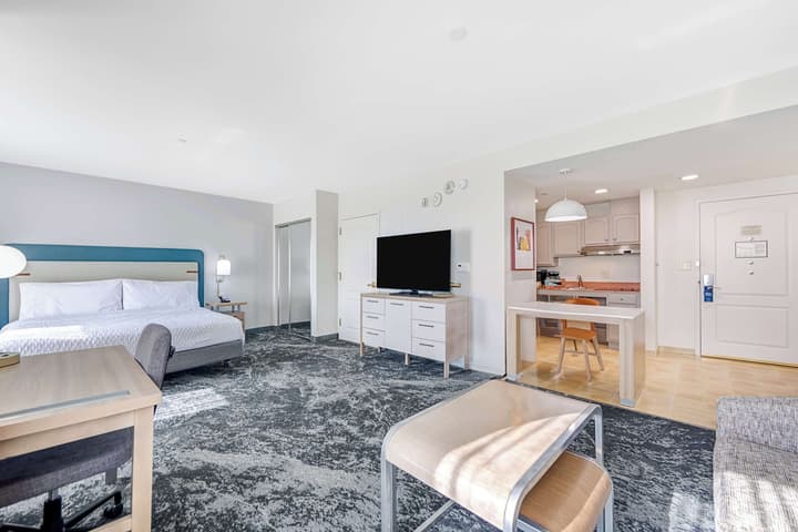 Homewood Suites by Hilton East Rutherford - Meadowlands