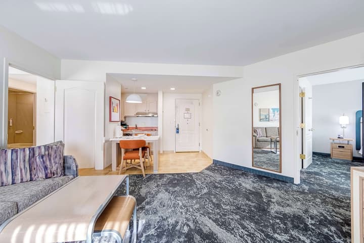 Homewood Suites by Hilton East Rutherford - Meadowlands