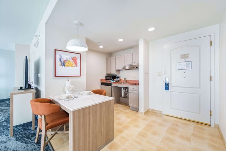 Homewood Suites by Hilton East Rutherford - Meadowlands