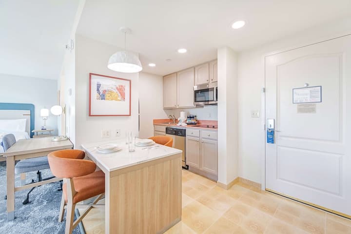 Homewood Suites by Hilton East Rutherford - Meadowlands