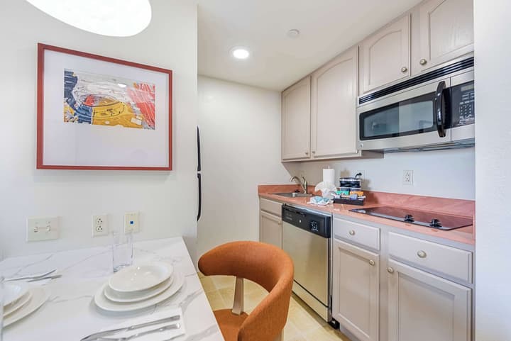 Homewood Suites by Hilton East Rutherford - Meadowlands