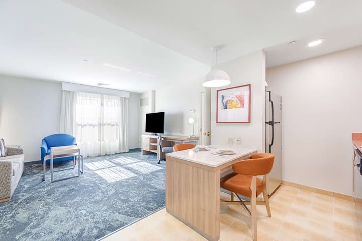 Homewood Suites by Hilton East Rutherford - Meadowlands