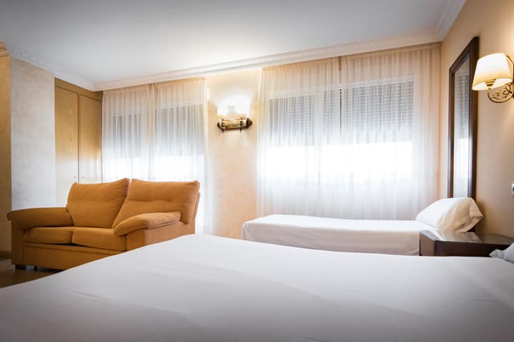 Hotel Abadía Camino Santiago