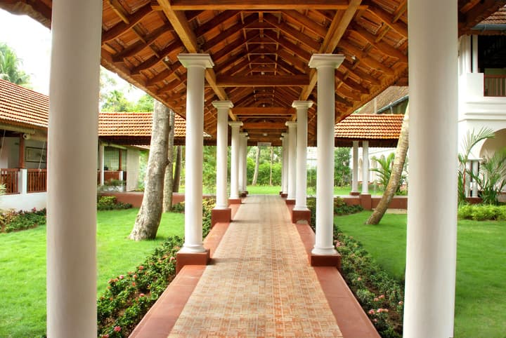 Lemon Tree Vembanad Lake Resort, Kerala