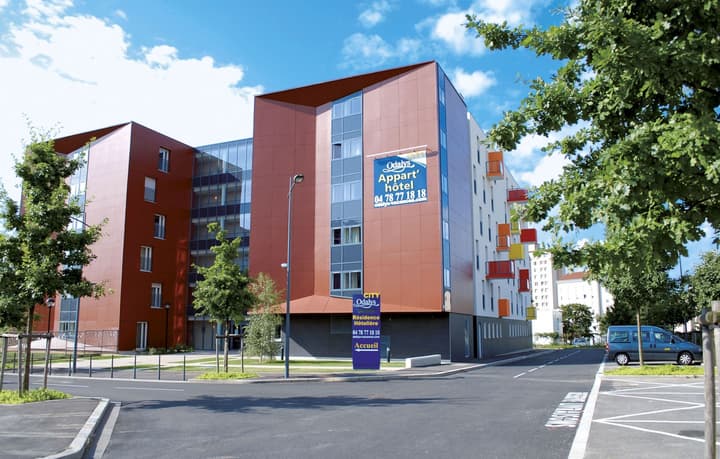 Appart'hôtel Odalys City - Bioparc Lyon Est