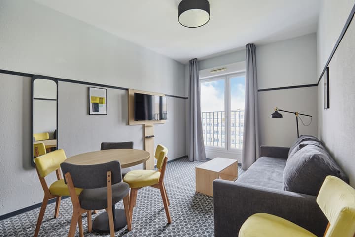 Appart'hôtel Odalys City - Bioparc Lyon Est