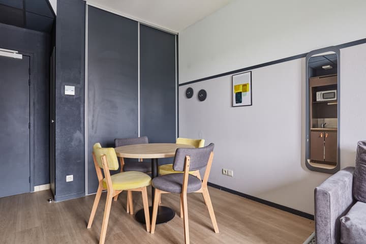 Appart'hôtel Odalys City - Bioparc Lyon Est