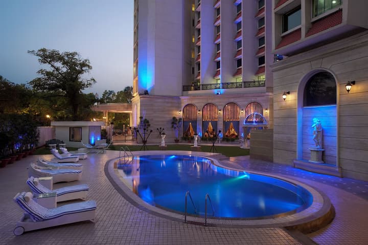 Hotel The Royal Plaza