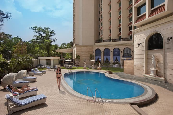 Hotel The Royal Plaza
