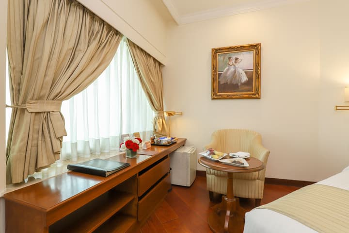 Hotel The Royal Plaza