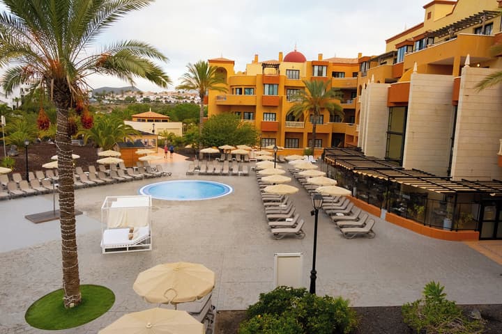 Grand Muthu Golf Plaza Hotel
