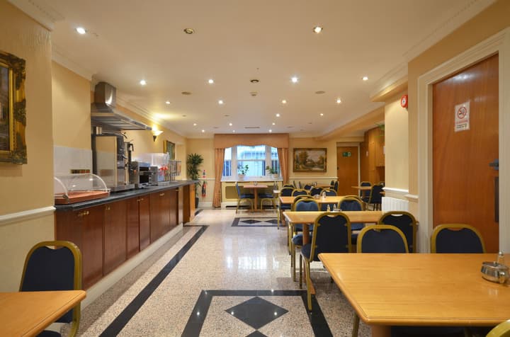 Alexandra Hotel