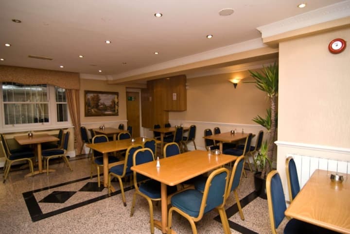 Alexandra Hotel