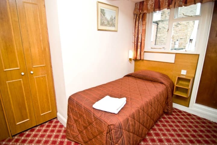 Alexandra Hotel