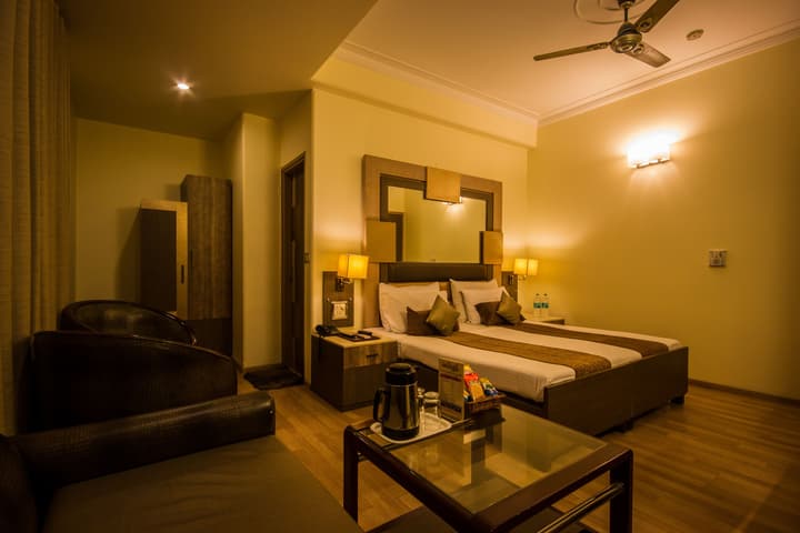 The Sun Court Hotel Yatri