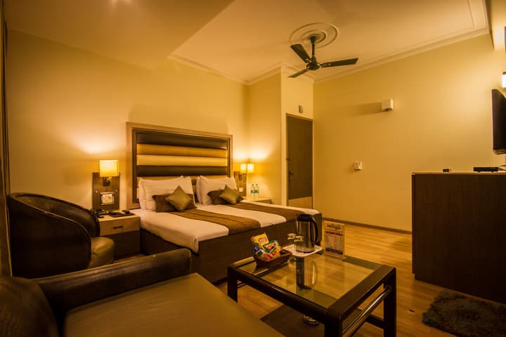 The Sun Court Hotel Yatri