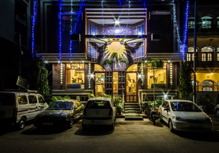 The Sun Court Hotel Yatri