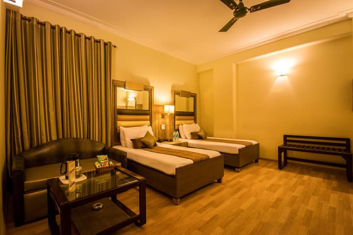 The Sun Court Hotel Yatri