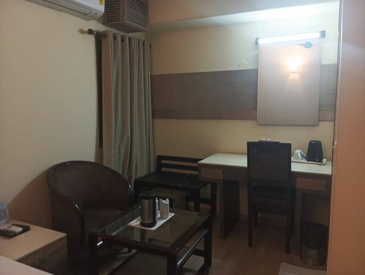 The Sun Court Hotel Yatri