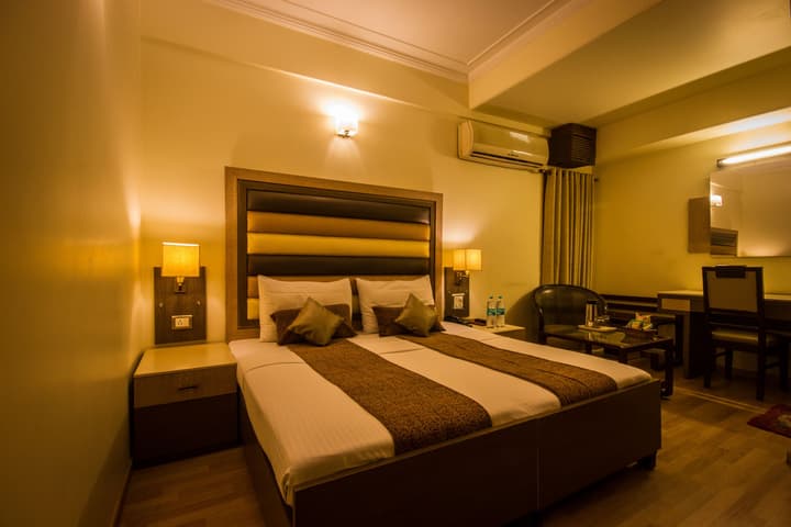 The Sun Court Hotel Yatri