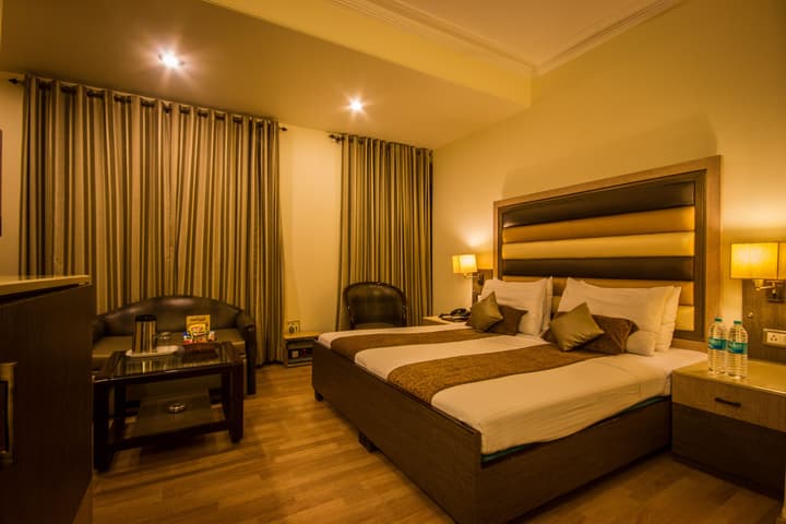 The Sun Court Hotel Yatri