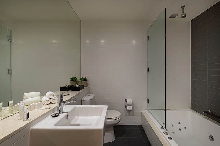 Causeway 353 Hotel