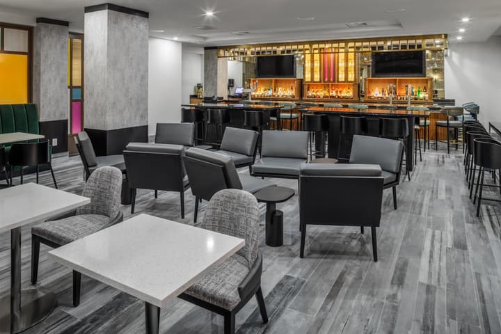 DoubleTree by Hilton Sarasota Bradenton Airport