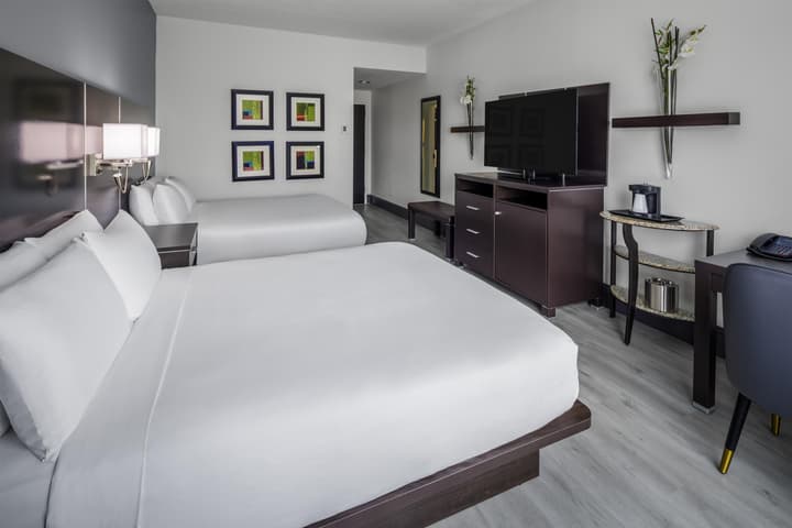 DoubleTree by Hilton Sarasota Bradenton Airport