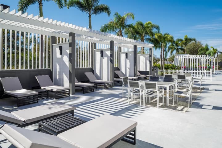 DoubleTree by Hilton Sarasota Bradenton Airport