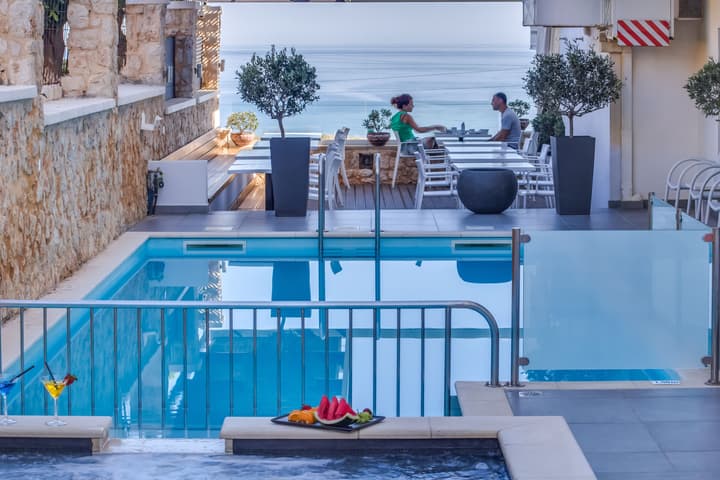 Alexis Hotel