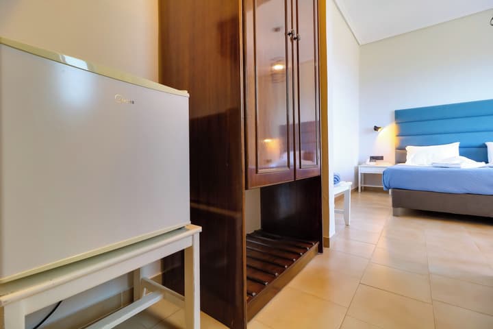 Alexis Hotel