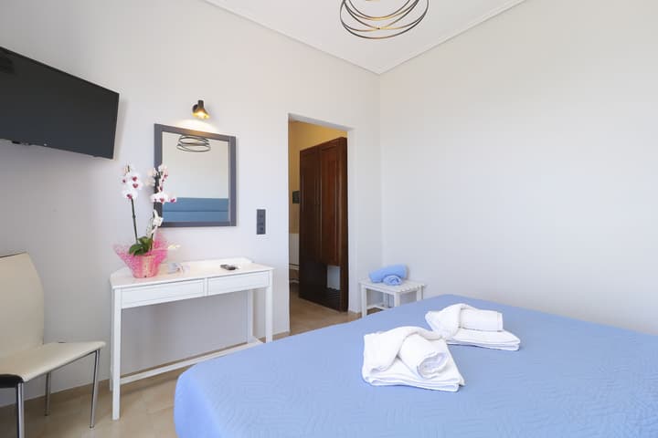 Alexis Hotel