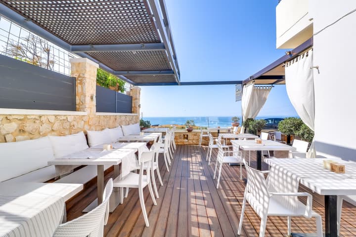 Alexis Hotel