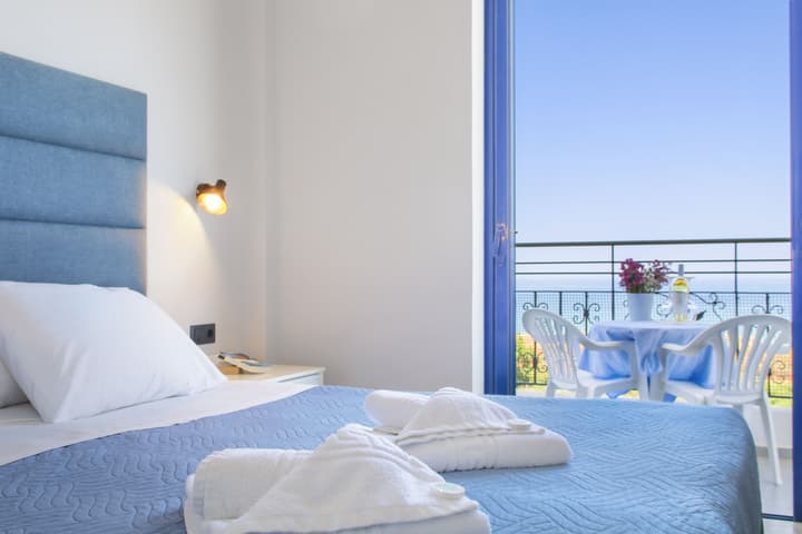 Alexis Hotel