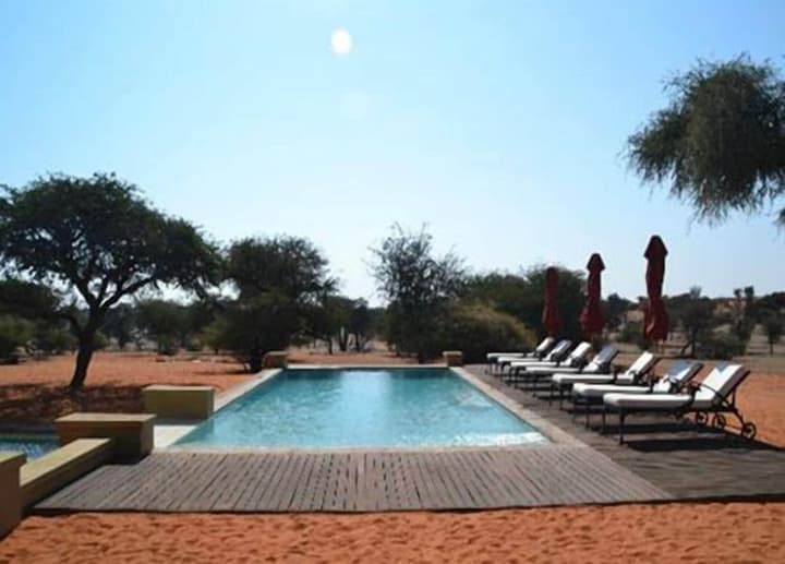 Zebra Kalahari Lodge