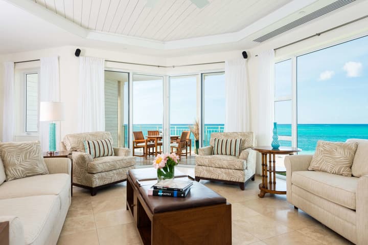 West Bay Club