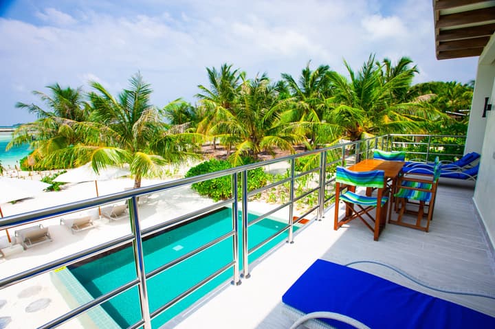 Holiday Inn Resort Kandooma Maldives by IHG
