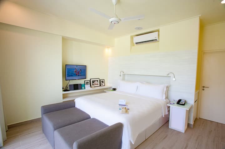 Holiday Inn Resort Kandooma Maldives by IHG