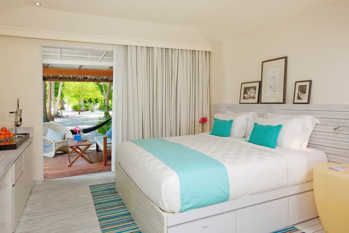 Holiday Inn Resort Kandooma Maldives by IHG