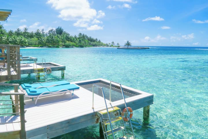 Holiday Inn Resort Kandooma Maldives by IHG