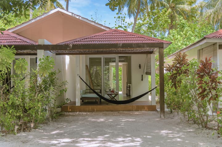 Holiday Inn Resort Kandooma Maldives by IHG
