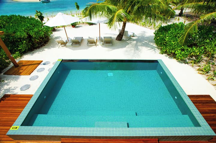 Holiday Inn Resort Kandooma Maldives by IHG