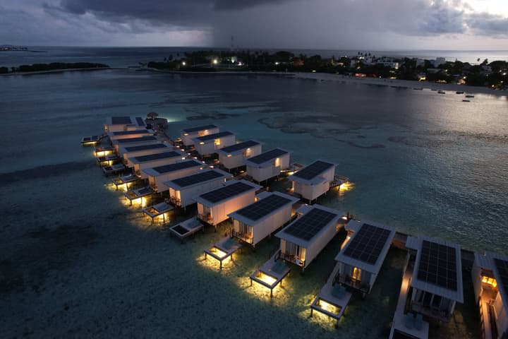 Holiday Inn Resort Kandooma Maldives by IHG