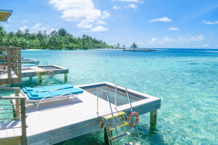 Holiday Inn Resort Kandooma Maldives by IHG