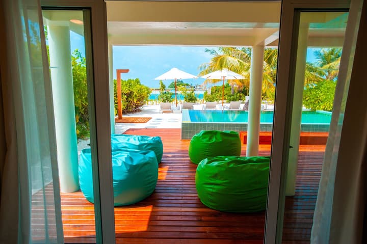 Holiday Inn Resort Kandooma Maldives by IHG