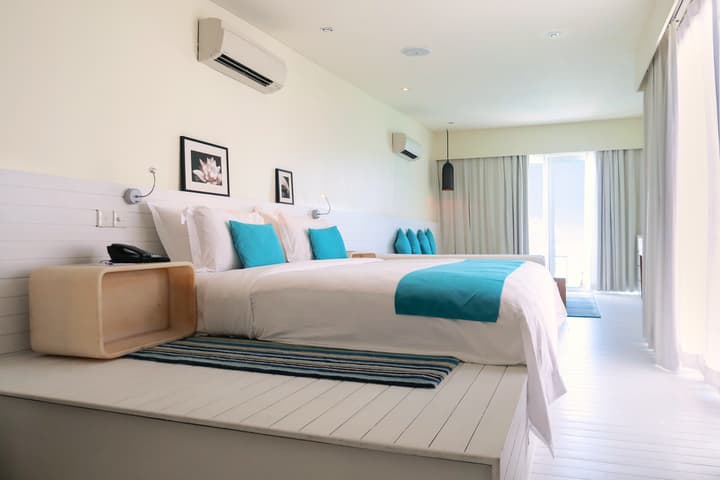 Holiday Inn Resort Kandooma Maldives by IHG