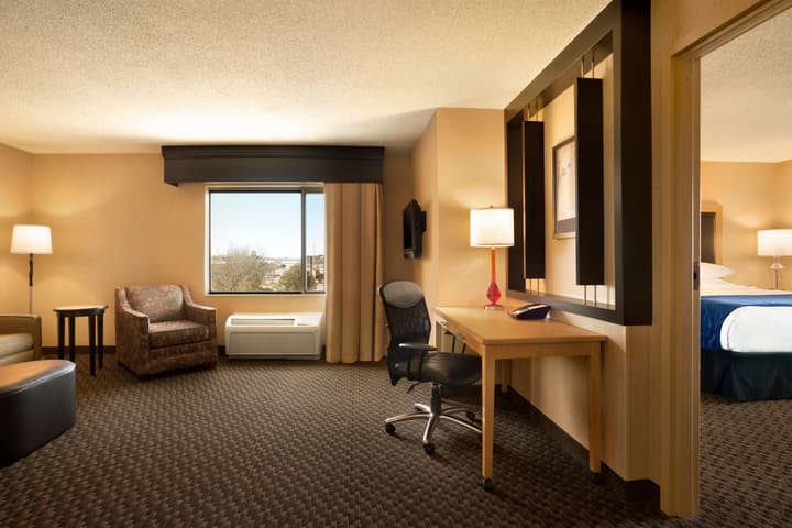 DoubleTree by Hilton Hotel Oklahoma City Airport