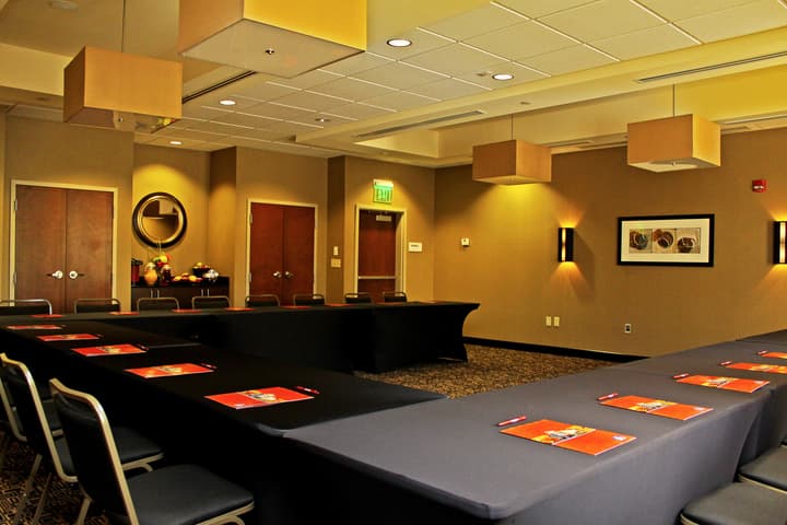 DoubleTree by Hilton Hotel Oklahoma City Airport